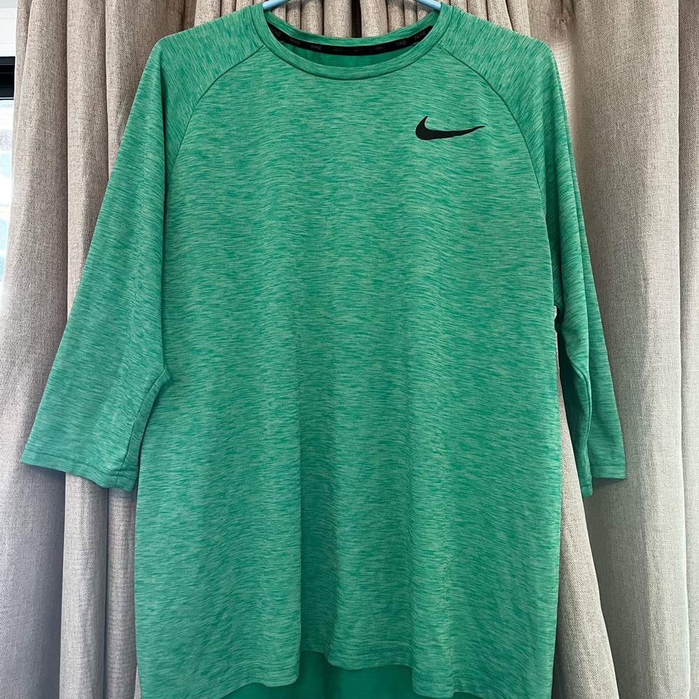 Nike 3/4 sleeve green dry fit shirt size Large
